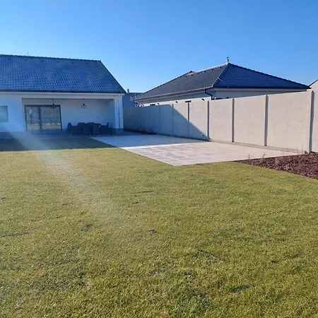 Villa Holiday Hevlin