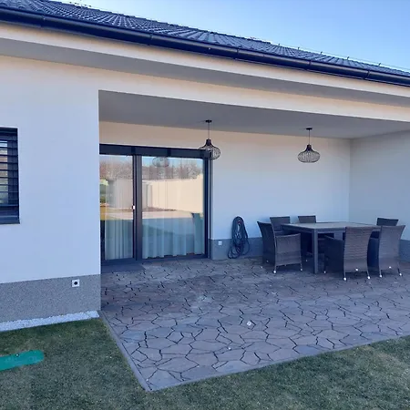 Villa Holiday Hevlin Villa *