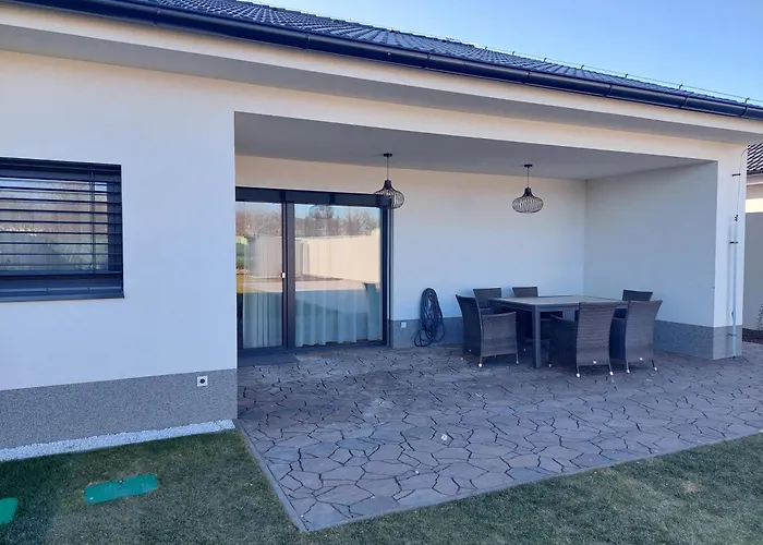 Villa Holiday Hevlin Villa *